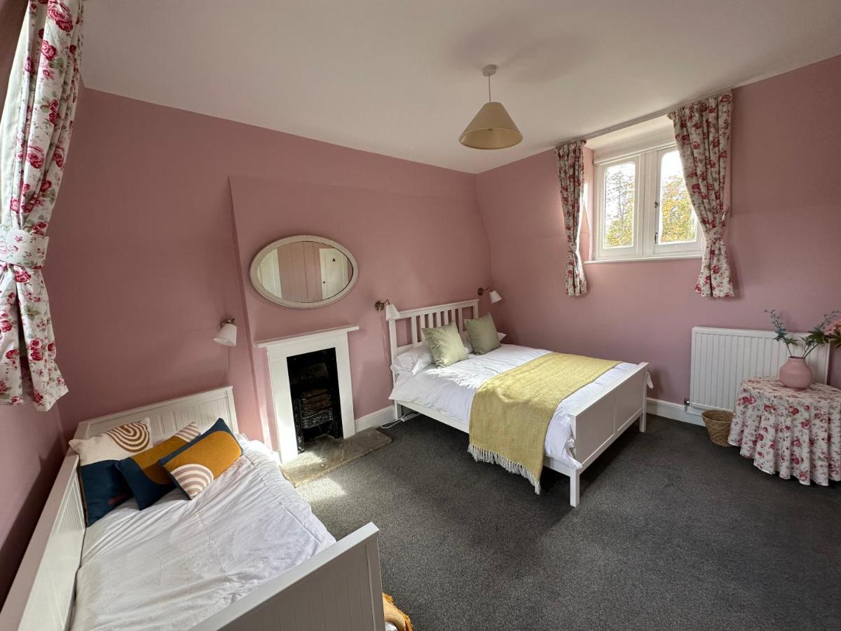 Historic 2 Bed Gatehouse In Private Parkland * Brockenhurst