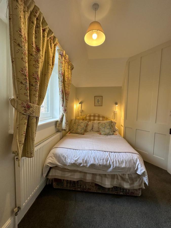 Historic 2 Bed Gatehouse In Private Parkland Brockenhurst